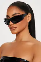 Plastic Frame Standard Lens Imported Sunglasses