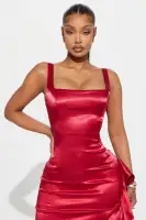 Elegant Red Satin Maxi Dress with Square Neckline & High Slit – Ruffle Detail & Back Zipper(Red,XS)