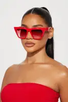 Red Cat Eye Plastic Frame