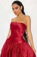 Elegant Satin Gown with Ruched Pleated Train & Boning – Sleeveless Formal Dress(Wine,XS)