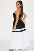 Elegant A-Line Maxi Dress with Sweetheart Neckline & Adjustable Straps – Black/Navy Combo(Black/combo,XS)