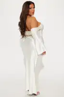 Elegant Off-Shoulder Satin Maxi Dress with Bell Sleeves & Ruched Detail – Cream(Cream,XS)