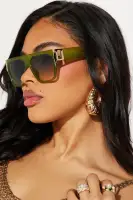 Square Frame Plastic Standard Lens Imported Sunglasses (Black & White)