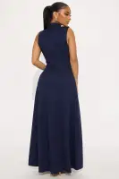 Elegant Off White & Navy Maxi Dress – Sleeveless Pleated Design with Hidden Zipper(Navy,XS)