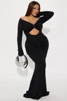 Elegant Black Off-Shoulder Maxi Dress with Long Sleeves & Cut-Out Hardware Detail – Stretchy Polyester Blend(Black,XS)