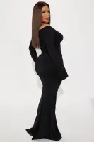 Elegant Black Off-Shoulder Maxi Dress with Long Sleeves & Cut-Out Hardware Detail – Stretchy Polyester Blend(Black,XS)