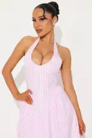 "Elegant Pink Gingham Midi Dress – V-Neck Halter with Ruched Smocked Waist, Lined & Stretchy, 46 Length, 100% Polyester(Pink,XS)