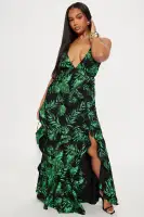 Elegant Black Printed Maxi Dress with Deep V-Neck & High Slit – Flowy Ruffle Skirt & Backless Design(Black/combo,XS)
