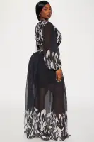 Elegant Black Chiffon Maxi Dress with Balloon Sleeves & Cut-Out Details(Black/combo,XS)