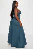 Chic Denim Maxi Dress with Sweetheart Neckline & Adjustable Straps – Mermaid Fit & Button Pockets – 100% Cotton(MEDIUM Wash,XS)