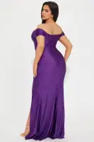 Elegant Off-Shoulder V-Wire Gown with High Slit & Ruched Detail – Black & Purple(Purple,XS)