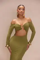 Elegant V-Neck Maxi Dress with Long Sleeves & Cut-Out Detail – Black & Olive(Olive,XS)