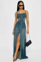 Chic Denim Maxi Dress with Sweetheart Neckline & Adjustable Straps – Mermaid Fit & Button Pockets – 100% Cotton(MEDIUM Wash,XS)