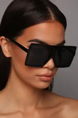 Black/White And White/Black Plastic Frame Shield Color Lens Sunglasses