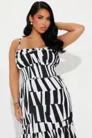 Elegant Black & White Midi Dress with Adjustable Straps & Ruffle Hem(Black/White,XS)