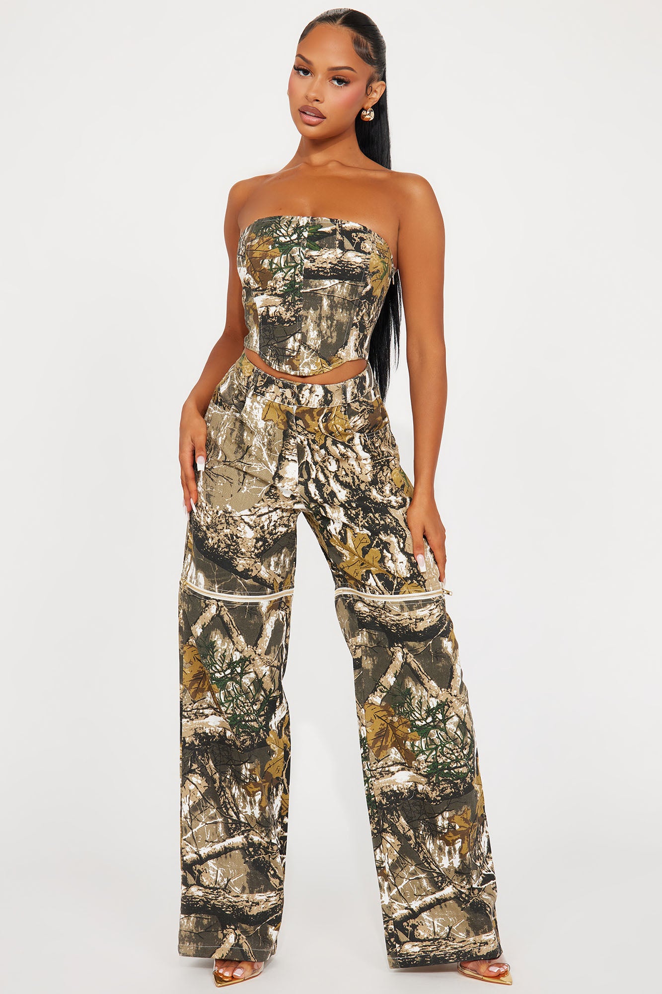 One-Shoulder Cut-Out Ruched Jumpsuit with Flare Leg – Stretch Fit & Stylish Design