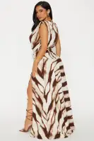 Elegant Satin Maxi Dress with V-Neck, Sleeveless & High Slit Back – Ivory/Combo(Ivory/combo,XS)