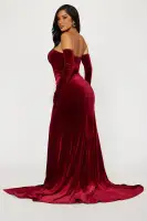 Elegant Velvet Strapless Corset Gown with High Slit & Train – Available in Hunter and Wine(Wine,XS)