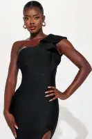 Elegant Black Bandage Midi Dress – One Shoulder Sleeveless with Ruffle Detail & Peplum Hem(Black,XS)