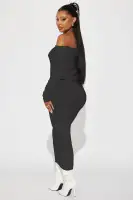 Elegant Off-Shoulder Sweater Maxi Dress with Ruched Detail - Green, Charcoal, Cream(Charcoal,XS)