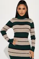 Elegant Ribbed Midi Dress with Gold Snapped Shoulder Detail - Green/Combo & Red/Combo Options(Green/combo,S)
