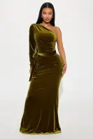 Elegant One-Shoulder Velvet Gown with Tie Waist – Available in Chartreuse & Wine