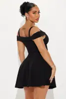 Sexy Black Cold Shoulder Mini Dress - V-Neck, Stretchy & Flirty(Black,XS)