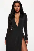Sexy Black Maxi Spree Dress – Deep V Neck, Padded Shoulders & High Slit for a Stunning Look(Black,XS)