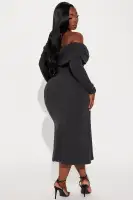 Elegant Off-Shoulder Midi Dress with Long Sleeves – Stretchy & Comfortable in Khaki & Black(Black,XS)