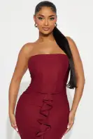 Elegant Strapless Maxi Dress with Ruffle Detail & Front Slit – Navy & Burgundy(Burgundy,XS)