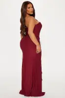 Elegant Strapless Maxi Dress with Ruffle Detail & Front Slit – Navy & Burgundy(Burgundy,XS)