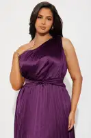 Elegant Plum Pleated Satin Midi Dress – One Shoulder Sleeveless with Draped Detail & Side Zipper(Plum,XS)