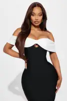 Sexy Off-Shoulder Bandage Maxi Dress with Keyhole Back & Slit - Stretchy Polyester - Black/White(Black/White,XS)