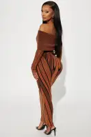 Off-Shoulder Long Sleeve Sweater Maxi Dress – Stretchy & Stylish in Rust/Combo(Rust/combo,XS)