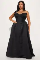 Elegant Sweetheart Neckline Maxi Dress with Back Zipper – Available in White & Black(Black,XS)