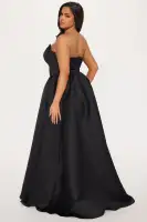 Elegant Sweetheart Neckline Maxi Dress with Back Zipper – Available in White & Black(Black,XS)