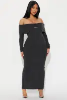 Elegant Off-Shoulder Sweater Maxi Dress with Long Sleeves & High Slit – Charcoal