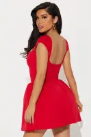 Elegant Ruched Mini Dress with Sweetheart Neckline & Bow Detail - Red or Black(Red,XS)