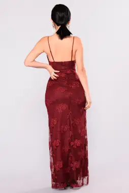 Elegant Sweetheart Neckline Lace Maxi Dress with Adjustable Straps & Side Slit – Mauve, Burgundy, White(Burgundy,XS)