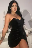 Elegant Black Velvet Mini Dress with Ruched Detailing & Tulip Skirt – Stretchy & Comfortable