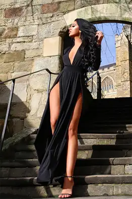 Sexy Black Maxi Spree Dress – Deep V Neck, Padded Shoulders & High Slit for a Stunning Look(Black,XS)